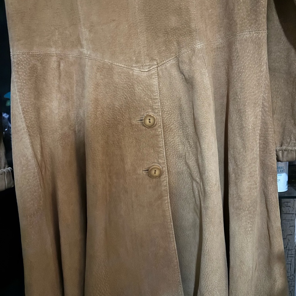 Vintage 80’s Scully “ Wynonna Judd” suede and leather coat with studs
Sz 12 - Picture 2 of 3